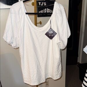 Ava & Viv Elegant White Blouse